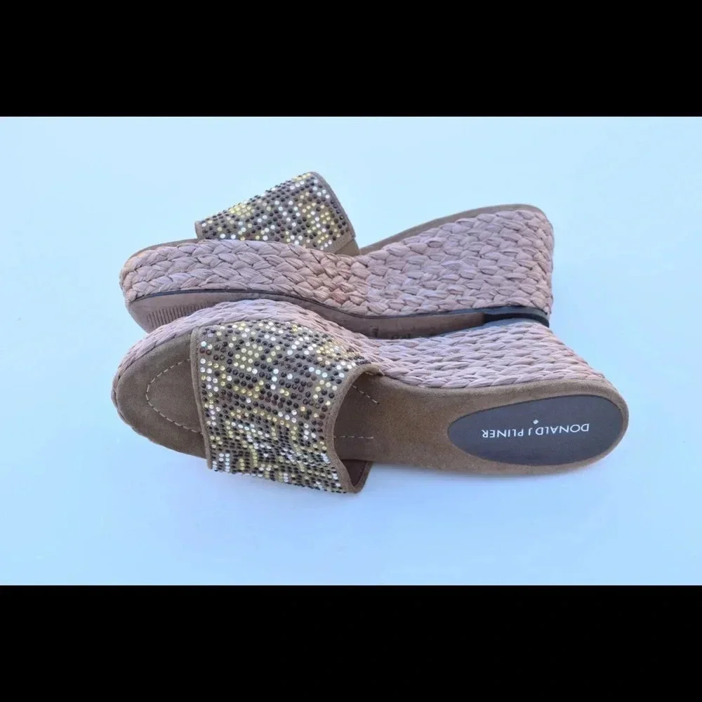 Donald J. Pliner wedges